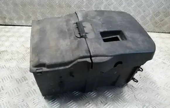 Ford Focus Battery box tray cover/lid 