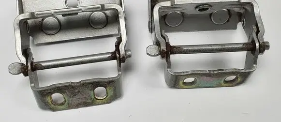 Mercedes-Benz S W220 Tailgate/trunk/boot hinge