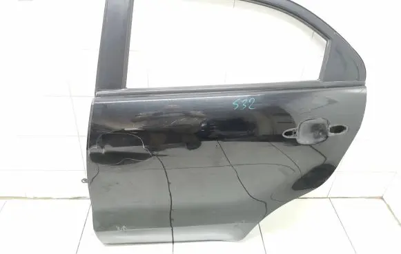 KIA Rio Rear door