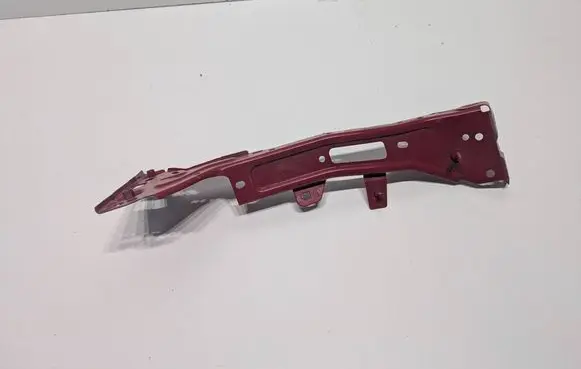 Audi A4 S4 B9 8W Fender mounting bracket 8W0821136C