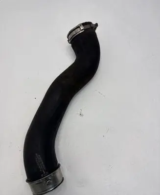 Mercedes-Benz C W204 Intercooler hose/pipe A2045280982 L22355B 3124DB4