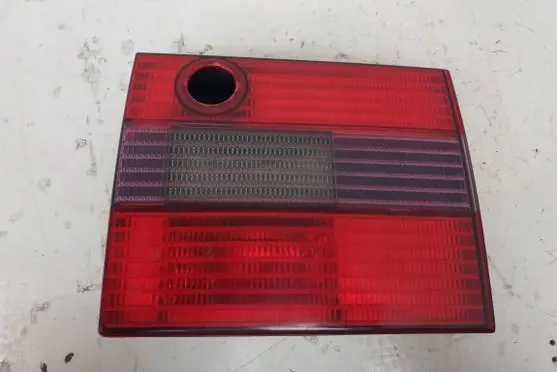 Volkswagen PASSAT B4 Tailgate rear/tail lights