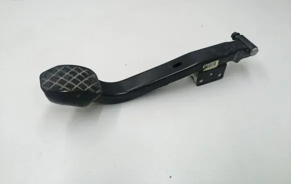 Volkswagen Multivan T5 Brake pedal 7E1721143A