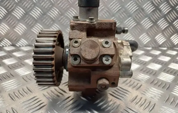 Volvo S40 Fuel injection high pressure pump 0445010102 9683703780A 0928400607