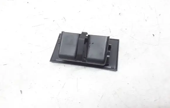 Volkswagen PASSAT B6 Car ashtray 318250200
