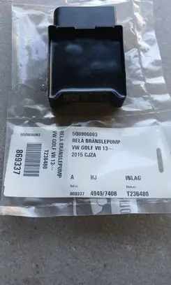 Volkswagen Golf VII Fuel injection pump control unit/module 5Q0906093A