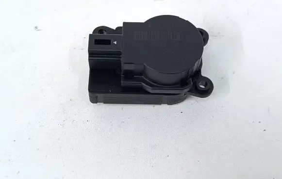 Opel Ampera Air flap motor/actuator 13372987 EDV599