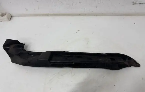 Audi Q5 SQ5 8R Fender end trim 8R0821112B