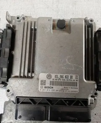 Volkswagen Golf VI Engine control unit/module 03L906022DB