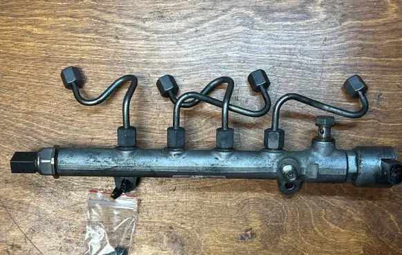 Mercedes-Benz Sprinter W906 Fuel main line pipe A6510700700 0004 112905335
