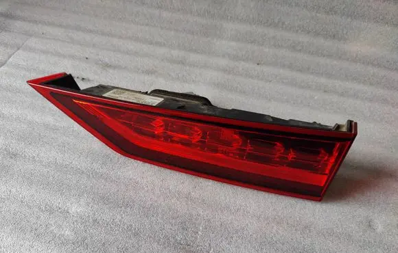 Volvo V60 Tailgate rear/tail lights 32228905