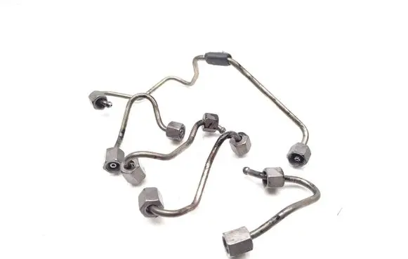 BMW X3 F25 Fuel injector supply line/pipe 