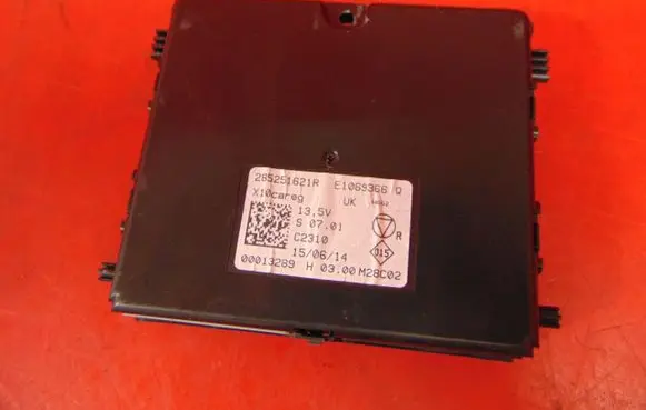 Renault Zoe Air conditioner control unit module 285251621R