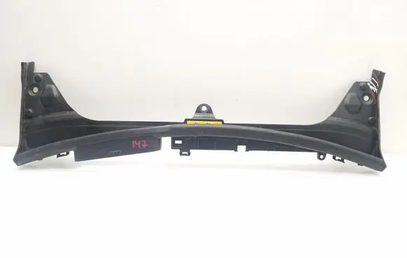 Mercedes-Benz C W205 Radiator trim A2055000055