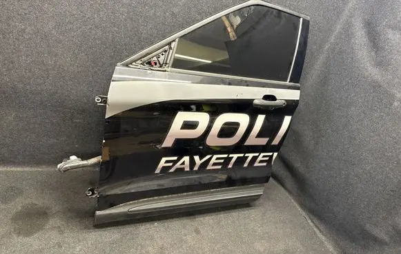 Ford Explorer VI Front door