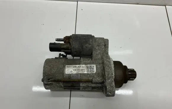 Volkswagen Golf VI Starter motor 0AM911023L