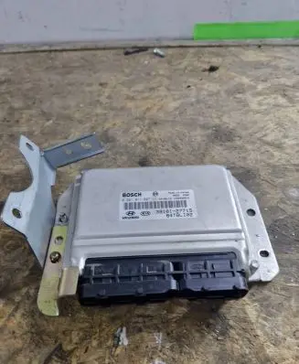 Hyundai Getz Engine control unit/module 3910127715 84TBLI02 0281011807