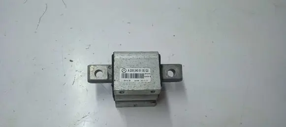 Mercedes-Benz C AMG W205 Gearbox mount A2052405100