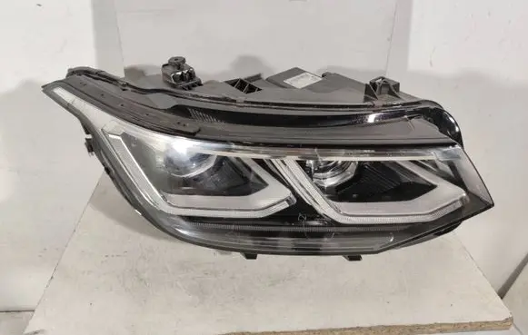Volkswagen Tiguan Headlight/headlamp 5NB941082G