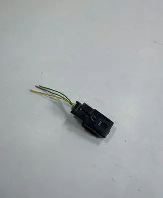 Volkswagen Tiguan USB socket connector 