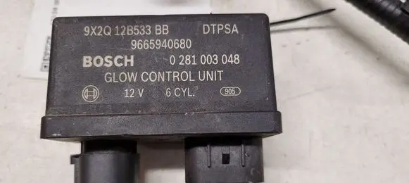 Jaguar XF X250 Glow plug pre-heat relay 9X2Q12B533BB 9665940680 0281003048