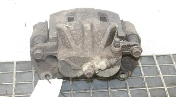 Subaru Outback (BS) Front brake caliper