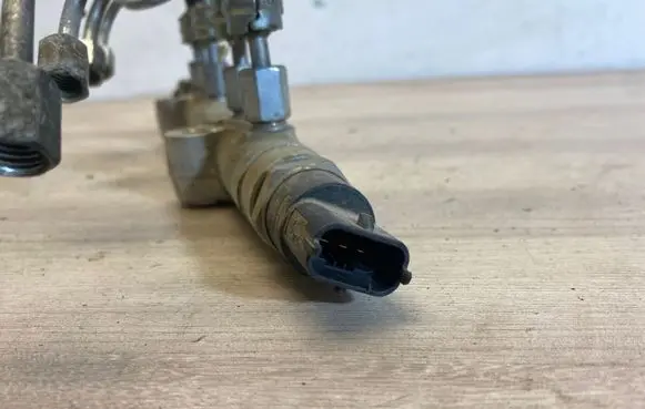 Toyota Auris 150 Fuel main line pipe 0445214132