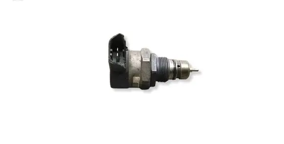 BMW 5 E60 E61 Fuel pressure regulator 0281002481 291107 3229735