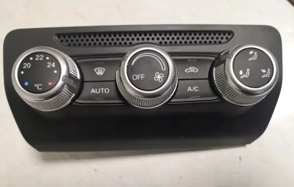Audi A1 Climate control unit 8X0820043C