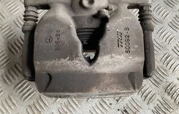 Mercedes-Benz C W205 Front brake caliper