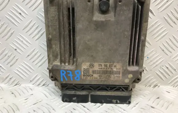 Volkswagen Crafter Engine control unit/module 074906032AG 0281013700