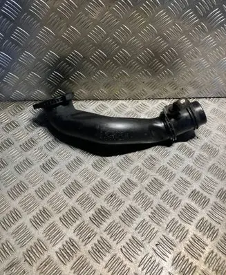 Mercedes-Benz C W204 Air intake duct part 6510900242 A6510900242