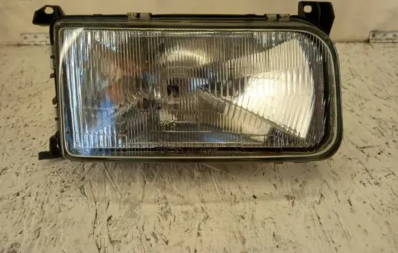Volkswagen PASSAT B3 Headlight/headlamp 4411109R