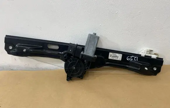 BMW 2 F46 Rear door window regulator with motor 7321055