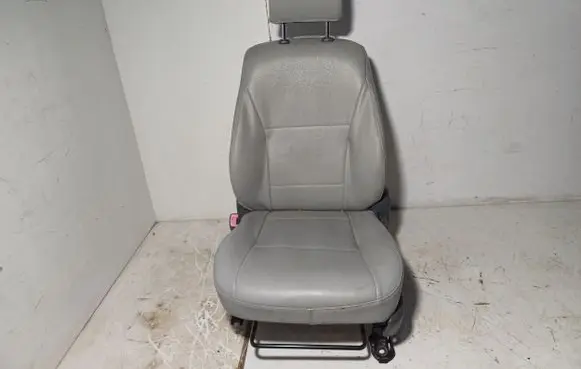 Toyota Prius (XW30) Front passenger seat 