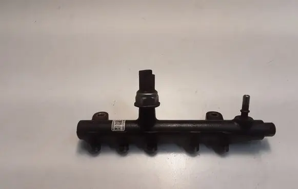 Ford Galaxy Fuel main line pipe 9674300080