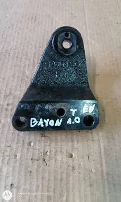 Hyundai Bayon Engine mounting bracket