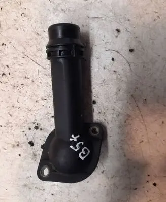 Volkswagen PASSAT B5.5 Engine coolant pipe/hose 06B121121