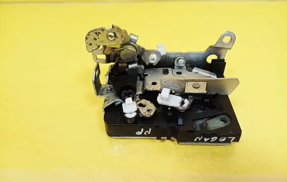 Dacia Logan I Front door lock 