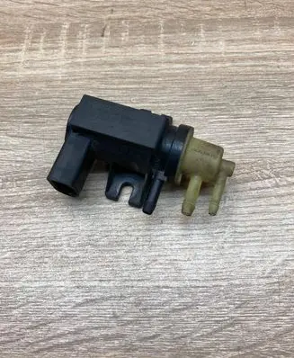 Volkswagen PASSAT B6 Turbo solenoid valve 1K0906627A
