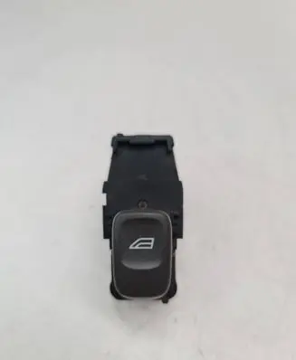 Volvo S70 V70 V70 XC Electric window control switch 9472275