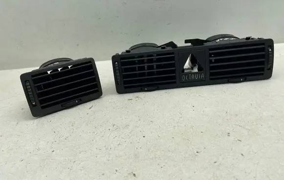 Skoda Octavia Mk1 (1U) Dash center air vent grill 1U1819702 1U0820951