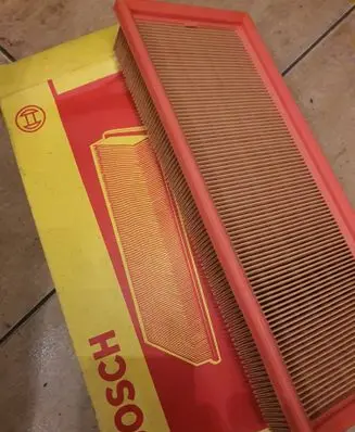 Volkswagen Golf I Air filter CA3373 1457429076 LX218