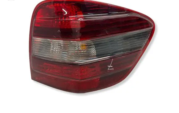 Mercedes-Benz ML W164 Rear/tail lights 404102R