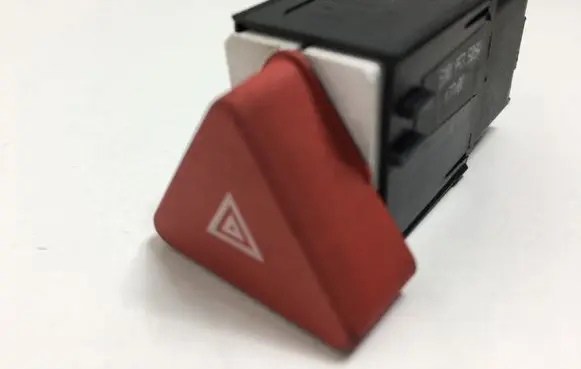 Volkswagen Tiguan Hazard light switch 5M0953509A