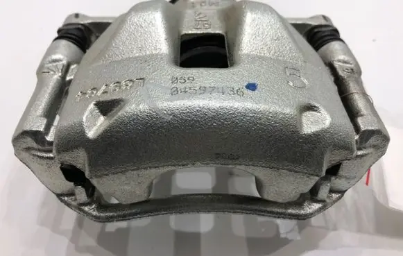 Lexus LBX Front brake caliper L84613