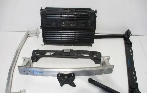 Peugeot 5008 II Radiator support slam panel