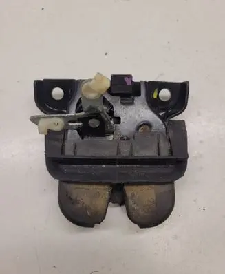 Audi A6 S6 C5 4B Tailgate/trunk/boot lock/catch/latch 4B9827505G