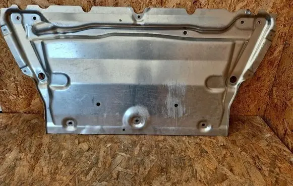 Audi A5 Engine splash shield/under tray 8w7825235d
