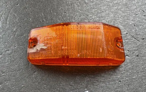 Isuzu Trooper Front fender indicator light 21421338